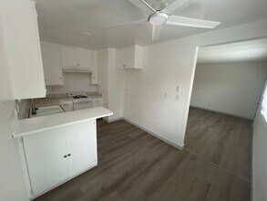 2 Bedroom 1.5 Bath $2,450!! $500 Off the 1st Month in Norwalk, CA - Building Photo - Building Photo