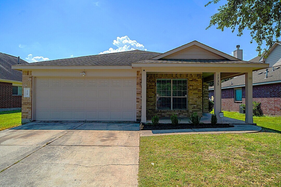 1735 Riane Ln in Houston, TX - Building Photo
