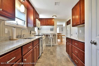 127 Trenton Ave in Point Pleasant Beach, NJ - Building Photo - Building Photo