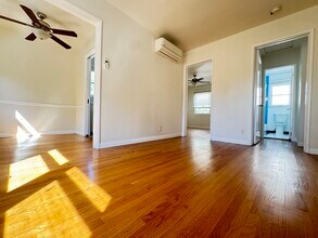 554 E Cypress Ave, Unit B in Burbank, CA - Building Photo - Building Photo