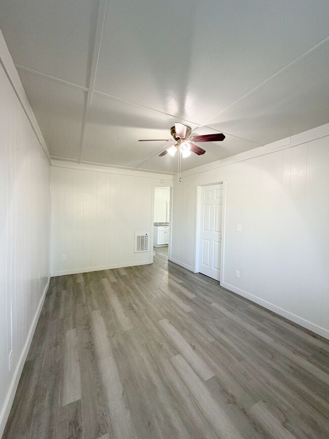 290/290.5-2905 Thorpe St in Independence, OR - Building Photo - Building Photo