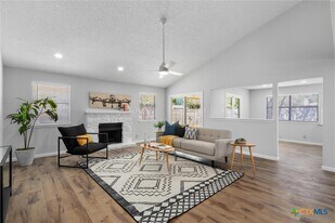 101 N Kings Canyon Dr in Cedar Park, TX - Building Photo