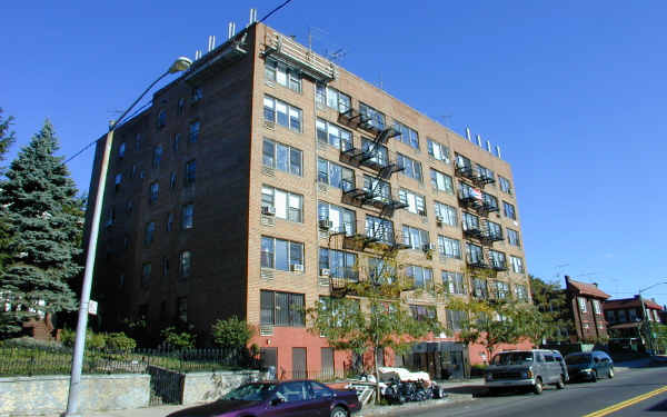 233 Jamaica Ave in Brooklyn, NY - Building Photo - Building Photo