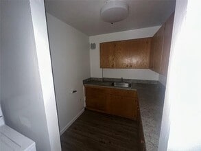 590 Fulton Ave-Unit -9B in Hempstead, NY - Building Photo - Building Photo