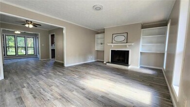 401 Park Ridge Cir in Marietta, GA - Building Photo - Building Photo