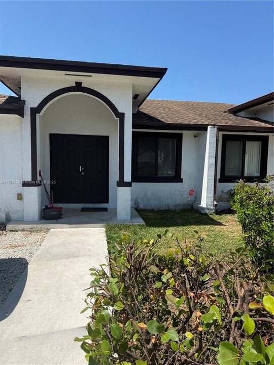 26735 SW 139th Ave in Homestead, FL - Building Photo