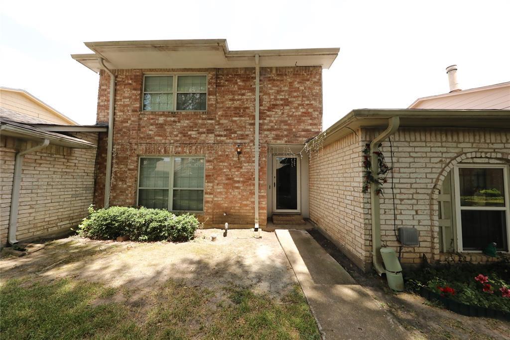 12995 High Star Dr in Houston, TX - Building Photo