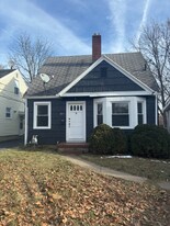 4340 Asbury Dr in Toledo, OH - Building Photo