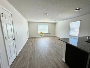 6522 Sweetbay Ln in Jacksonville, FL - Building Photo - Building Photo