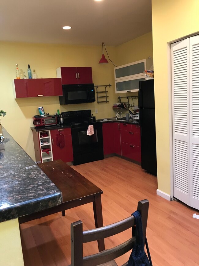 1610 N Sydenham St, Unit 1 in Philadelphia, PA - Building Photo - Building Photo