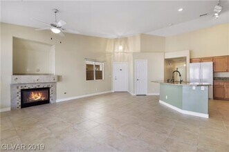 6524 Sundown Heights Ave in Las Vegas, NV - Building Photo - Building Photo