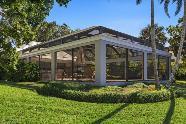 property at 2700 Lantern Ln