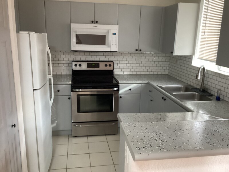 2736 SE 15th Rd in Homestead, FL - Building Photo