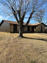 7847 Mirage Valley Dr in Dallas, TX - Building Photo