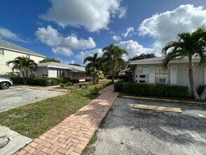 626 S Federal Hwy, Unit 2 in Lake Worth Beach, FL - Building Photo - Building Photo