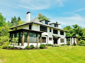 900 State St in Bangor, ME - Building Photo