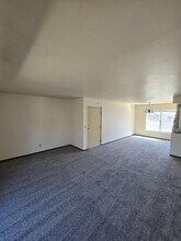 5 Hiland Valley Dr in Pittsburgh, PA - Building Photo - Building Photo