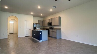 34313 Sorrel Mint Dr in Wesley Chapel, FL - Foto de edificio - Building Photo