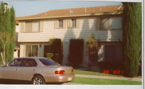 4321 Green Ave in Los Alamitos, CA - Foto de edificio - Building Photo