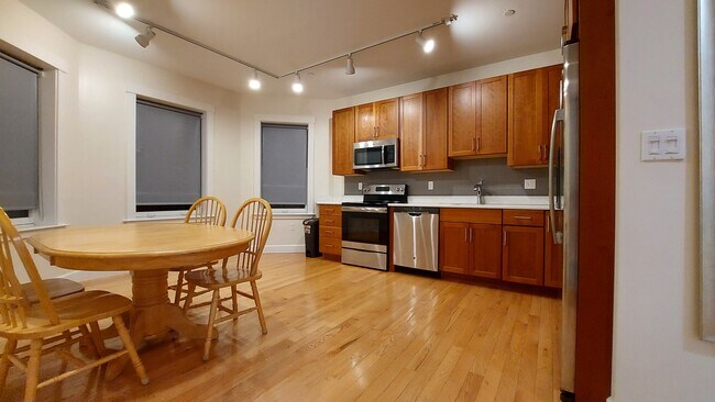 367 Harvard St in Cambridge, MA - Building Photo - Building Photo