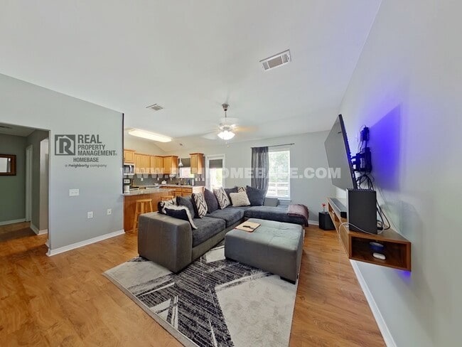 1952 Bright Water Dr in Gulf Breeze, FL - Building Photo - Building Photo