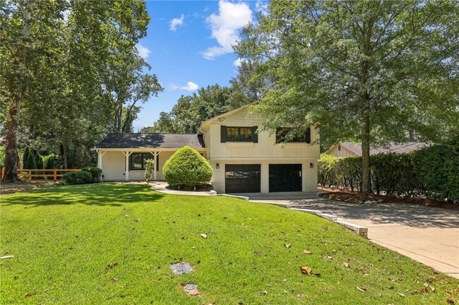 property at 190 Thompson Pl