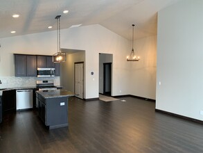 2885 N Madeira Loop in Post Falls, ID - Building Photo - Building Photo