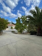 618 Ansley Ct in Redding, CA - Building Photo - Building Photo