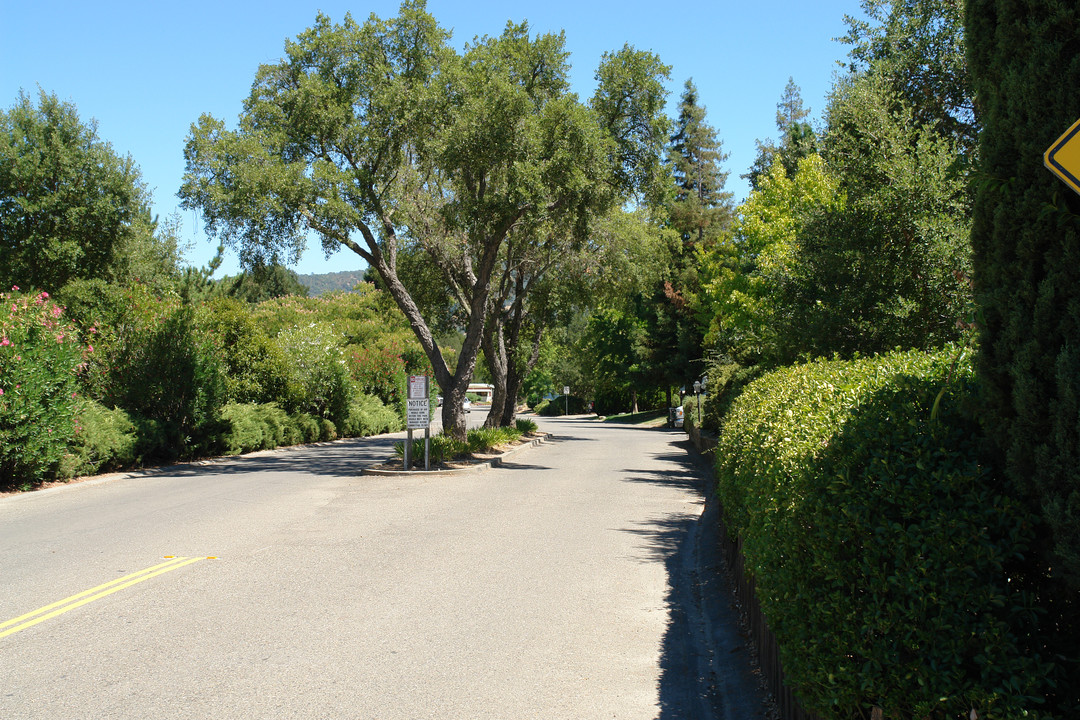 920 S Cloverdale Blvd in Cloverdale, CA - Building Photo