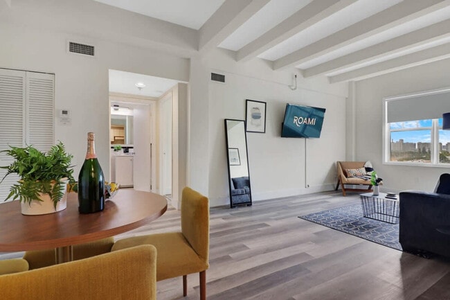 1300 Collins Ave