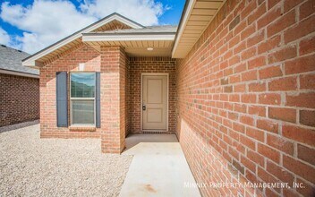 2134 Kirksey Ave in Lubbock, TX - Foto de edificio - Building Photo
