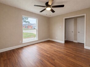 1318 Epsilon St in Pasadena, TX - Building Photo - Building Photo