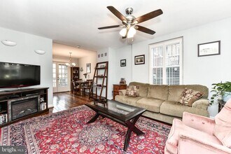 4817 S 28th St in Arlington, VA - Building Photo - Building Photo
