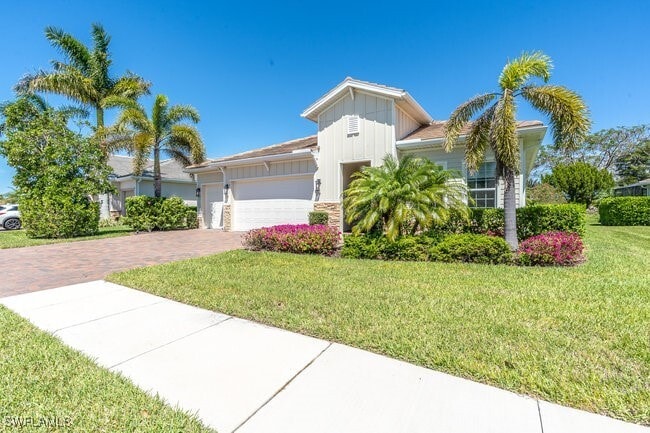 14717 Leeward Dr in Naples, FL - Building Photo - Building Photo