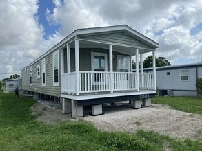 311 Lighthouse Way in Lakeland, FL - Building Photo - Building Photo