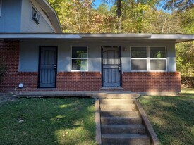 715 Lupton Dr in Chattanooga, TN - Building Photo