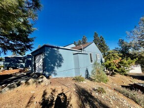 204 Rockwood Dr in Grass Valley, CA - Building Photo - Building Photo
