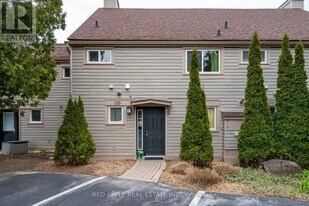 135 Escarpment Crescent in Collingwood, ON - Building Photo