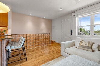 100-12 Shore Front Pkwy in Queens, NY - Building Photo - Building Photo