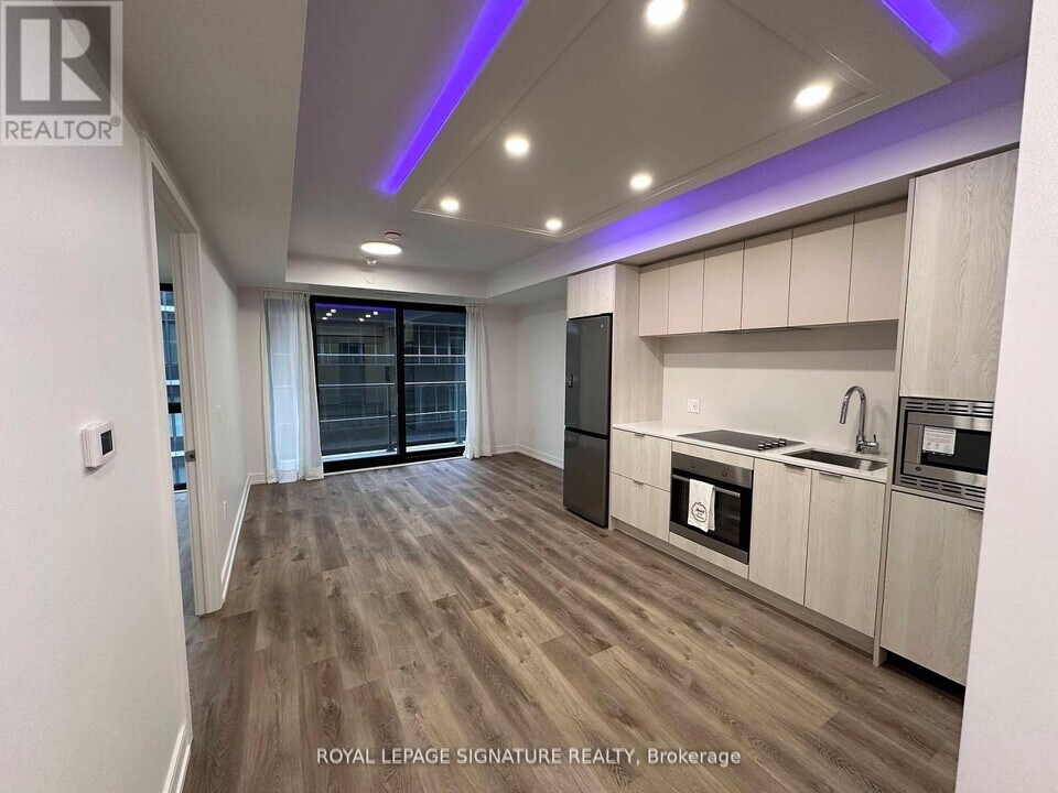 1 Jarvis St in Hamilton, ON - Building Photo