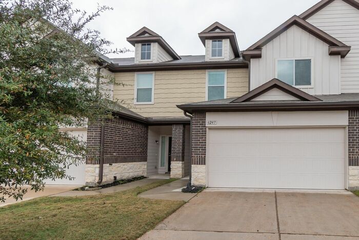 6247 Brenwood Cir in Katy, TX - Building Photo