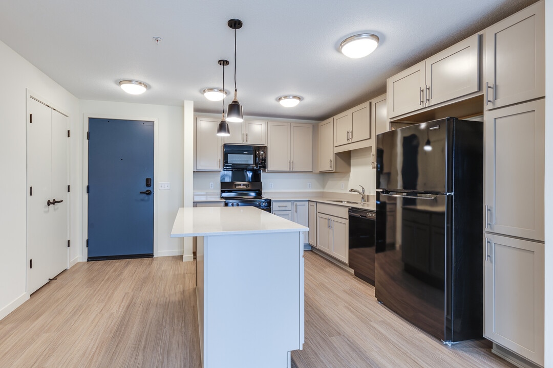 Marshall Avenue Flats in St. Paul, MN - Building Photo