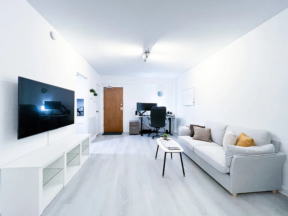 2141 I St NW in Washington, DC - Foto de edificio
