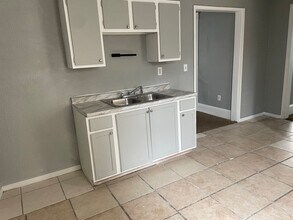 7411 Brinsmade Ave in Cleveland, OH - Building Photo - Building Photo