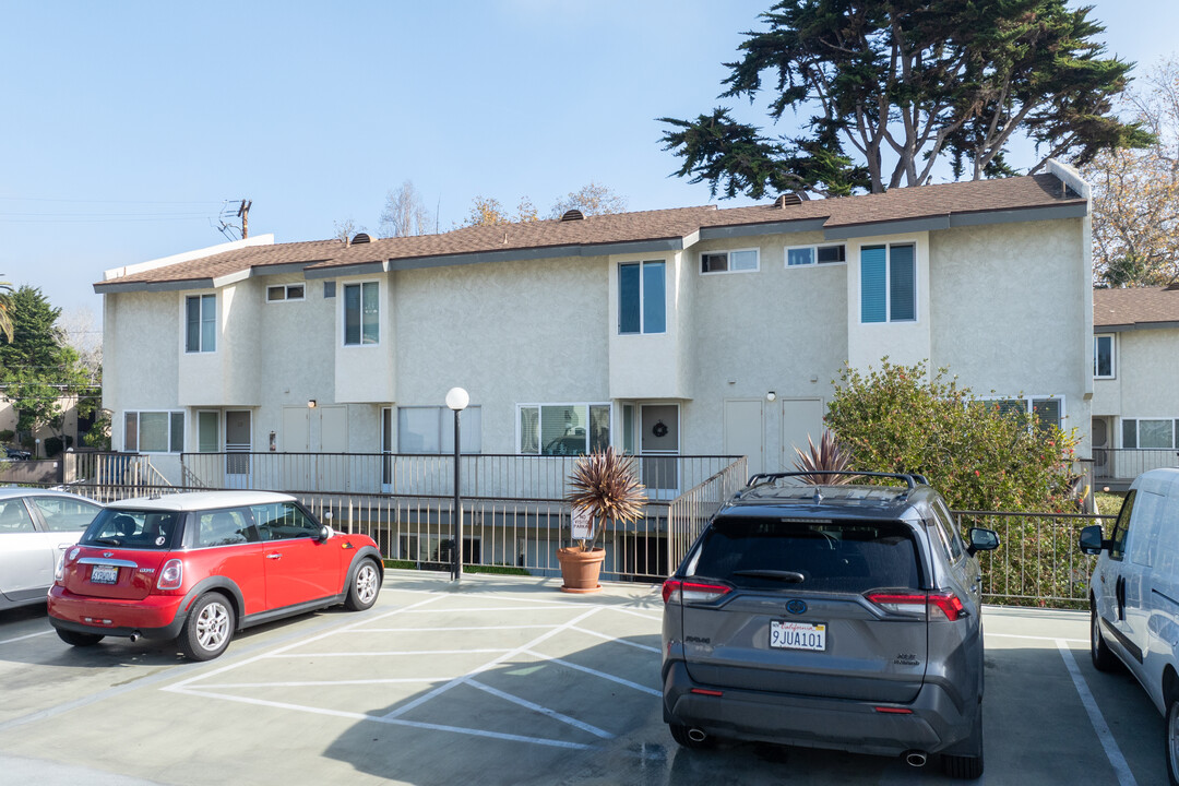 Singing Springs Village in Carpinteria, CA - Building Photo