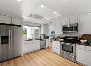 98 Navarre in Irvine, CA - Building Photo - Building Photo