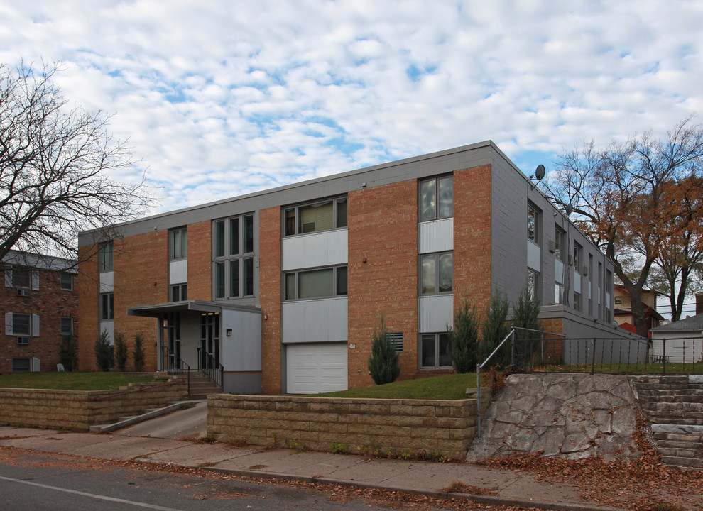 3512 Bryant Ave S in Minneapolis, MN - Foto de edificio