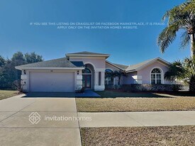 3800 Bayshore Cir in Tavares, FL - Building Photo