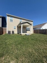 2484 Feathersound Wy in Lexington, KY - Foto de edificio - Building Photo