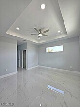 3717 16th St W in Lehigh Acres, FL - Foto de edificio - Building Photo